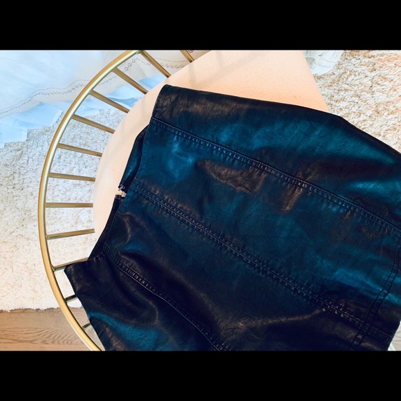 FREE PEOPLE BLACK LEATHER SKIRT - Picture 1 of 4